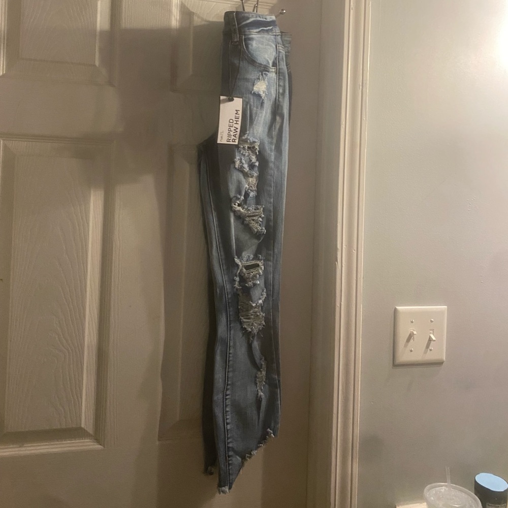 rue 21 ripped raw hem high-rise ankle jeans